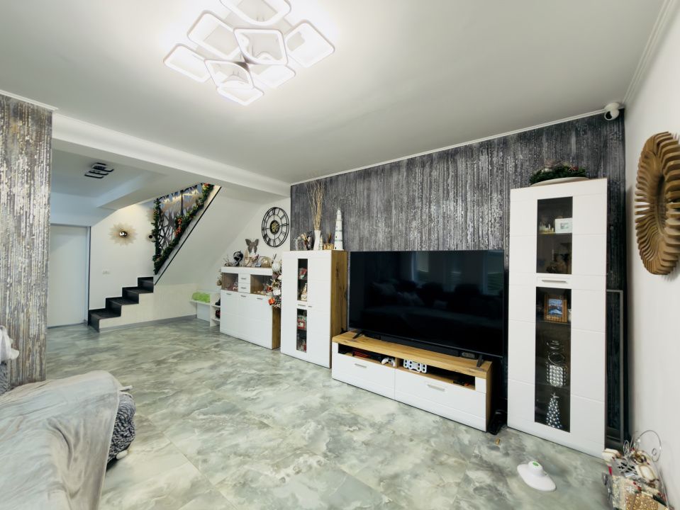 Duplex 4 camere complet mobilat si utilat - Mosnita Veche – fotografia 1 din 27