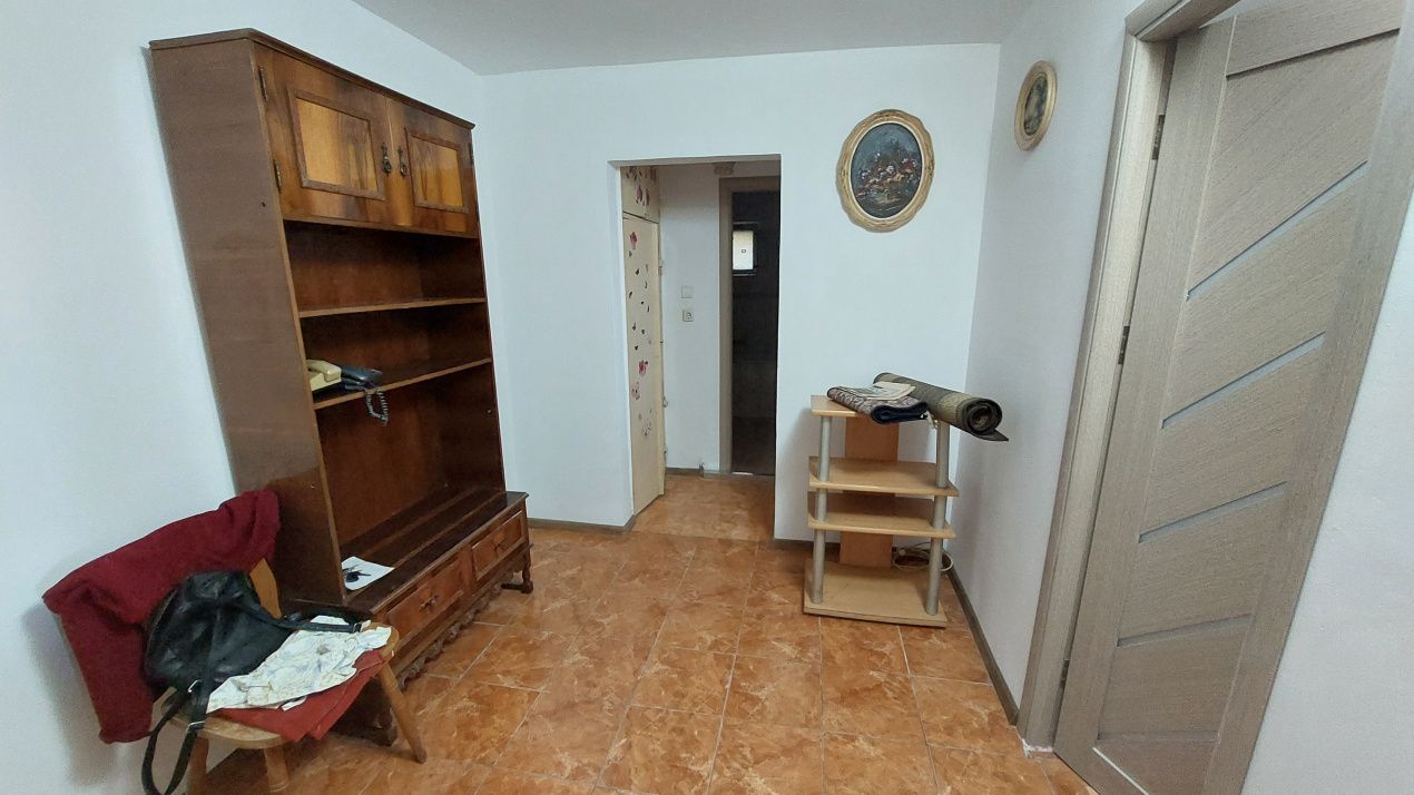 Apartament doua camere decomandat, parter, Rovine zona Bulevardul Decebal – fotografia 6 din 6