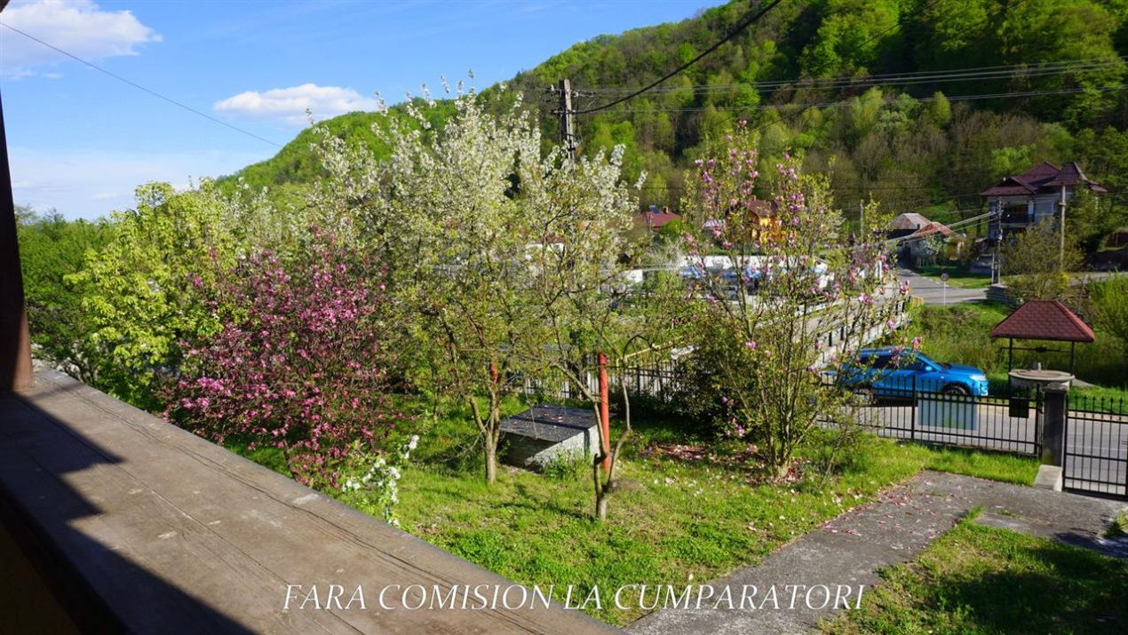 ELEGANTA SI LINISTE LA CATIVA PASI DE STATIUNILE VALCENE – fotografia 28 din 30