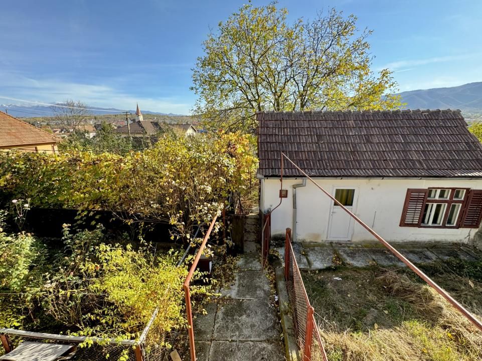 Casă de vânzare în Cisnădie, 6 camere, 161 mp utili, teren 1000 mp – fotografia 3 din 19