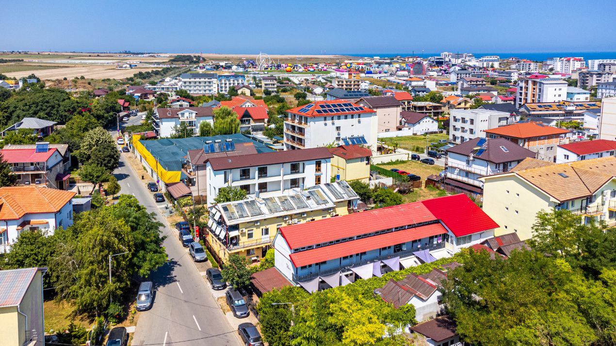 Pensiune cu 18 camere in Costinesti , investitie cu randament de 8% – fotografia 2 din 26