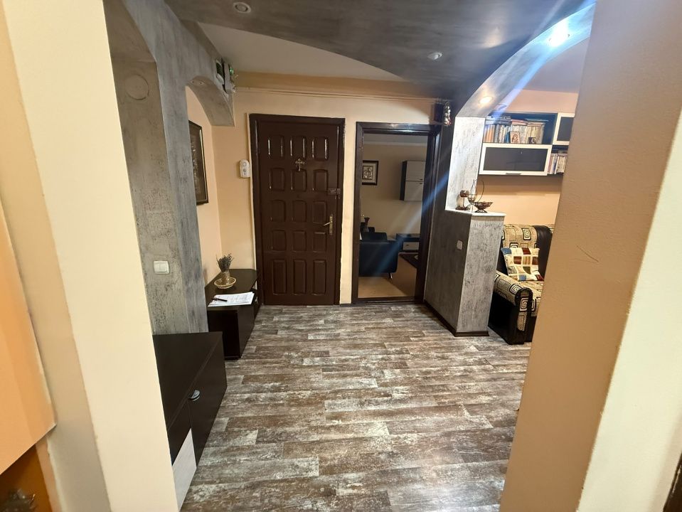 Apartament 2 camere, semidecomandat, 64 mp, zona Liceul Pedagogic – fotografia 10 din 11