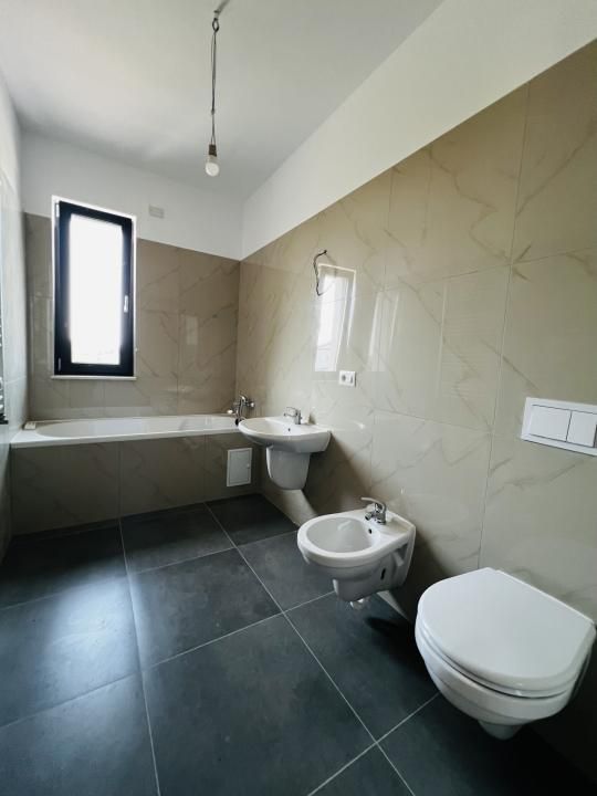 Duplex modern 6 camere - 145mp-Zona centrala Dumbravita – fotografia 10 din 12