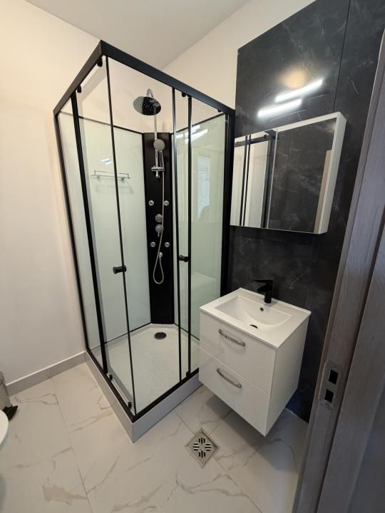 Apartament 3 camere | 2 băi | Parcare inclusă | Lift | Disponibil imediat – fotografia 16 din 17