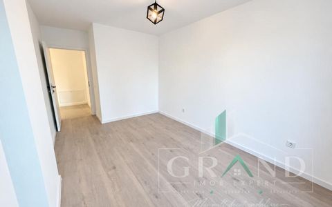 Apartament 3 camere de vanzare , Eroilor, Floresti.