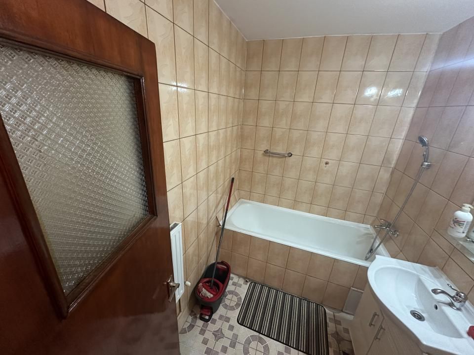 Berceni | 4 Camere | Etaj 5/10 | Bloc 1980 | Reabilitat | – fotografia 30 din 40