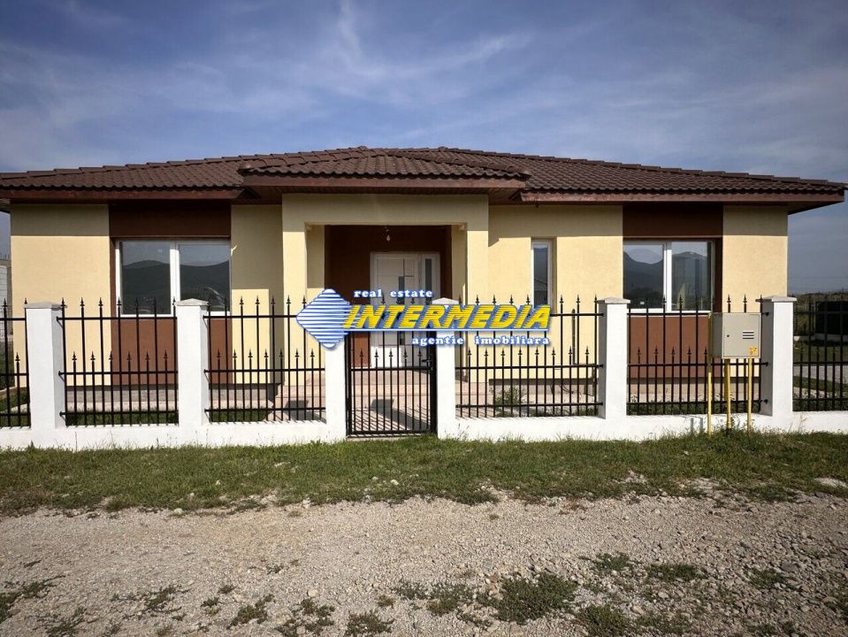 CASA NOUA I 4 CAMERE I 2 BAI I BUCATARIE I 500 MP TEREN I FINISATA I – fotografia 2 din 24