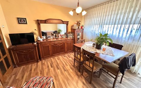 Vanzare Apartament 4 camere modificat in 3 CETATE M-uri vedere Parc 2 bai 2 balc