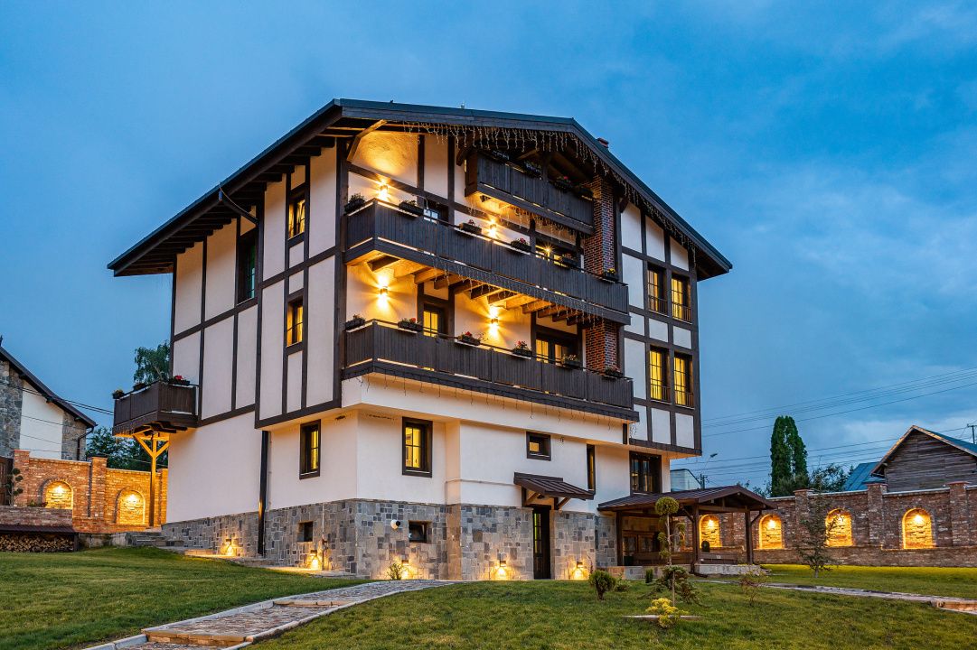🏡 Vilă turistică de vanzare în Bușteni cu panorama superba catre ⛰️ Caraiman – fotografia 1 din 40