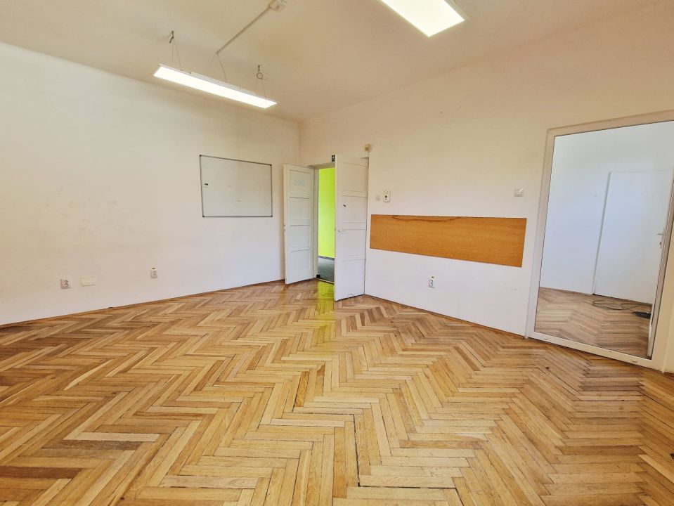 Casa pentru activitati de birouri in Andrei Muresanu – fotografia 11 din 22