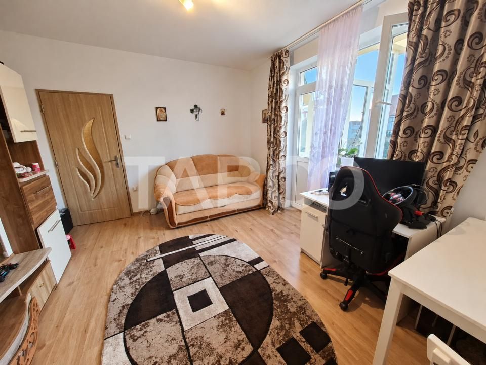Apartament de vanzare 2 camere balcon Mihai Viteazul etaj 4 – fotografia 5 din 15