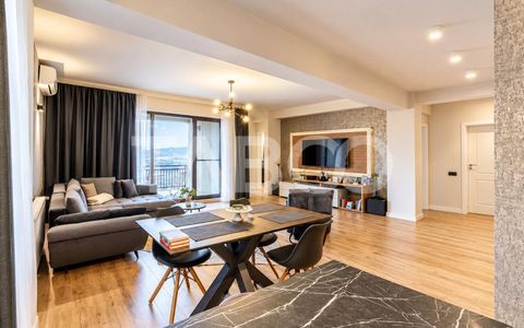 Apartament 3 camere finisaje premim cu priveliste spre oras Iris