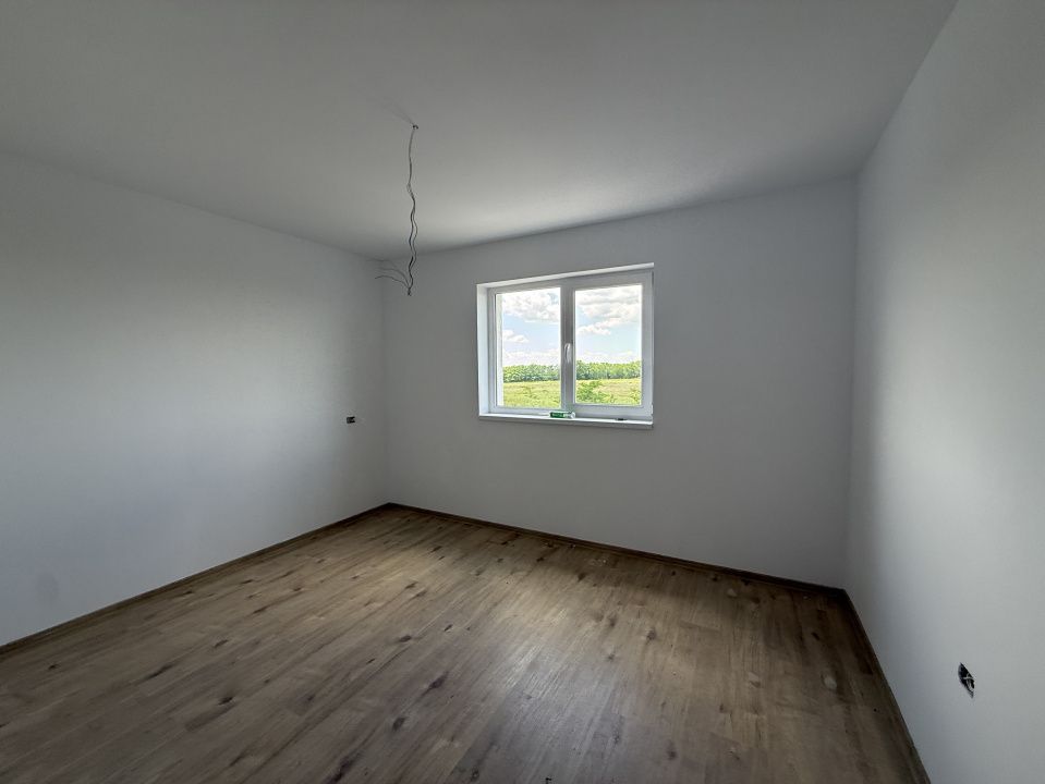 Casa P+1, 341 MP teren, 120 MP utili, comuna Malu Mare, zona Selgros – fotografia 3 din 7