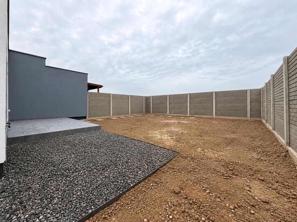 Duplex 3 camere, parter, 90mp utili, 310mp teren, terasa 14mp-Sag – fotografia 12 din 13