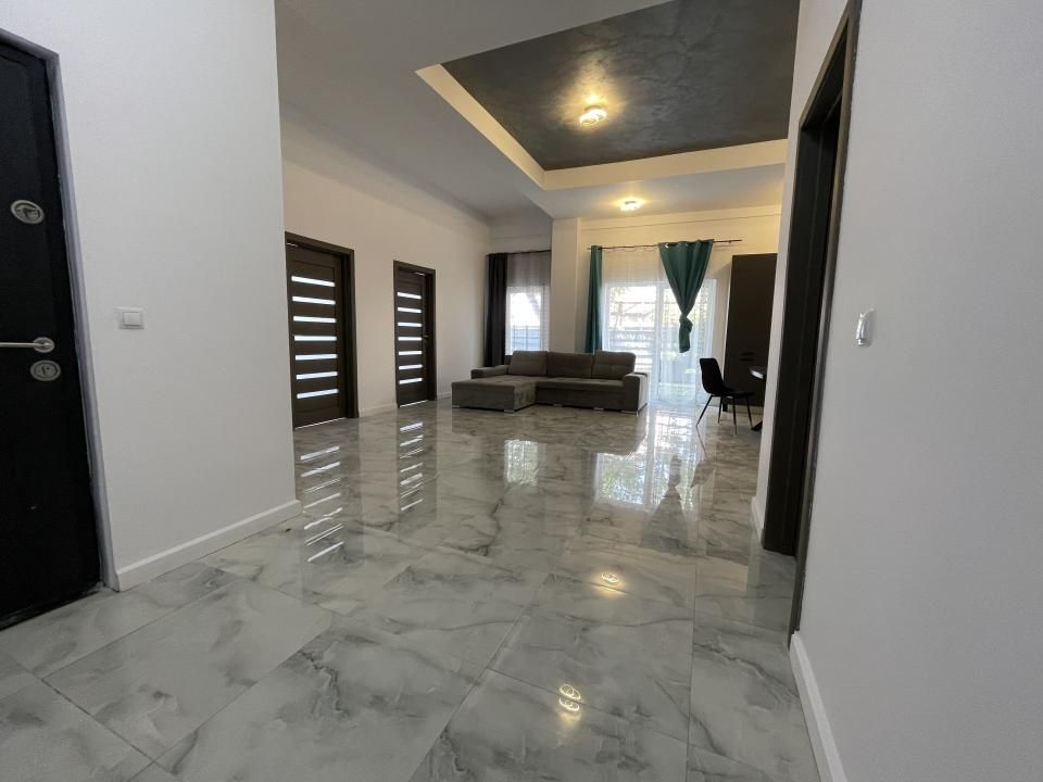 Apartament de vanzare 3 camere de 72mp zona Dambul Rotund – fotografia 2 din 7