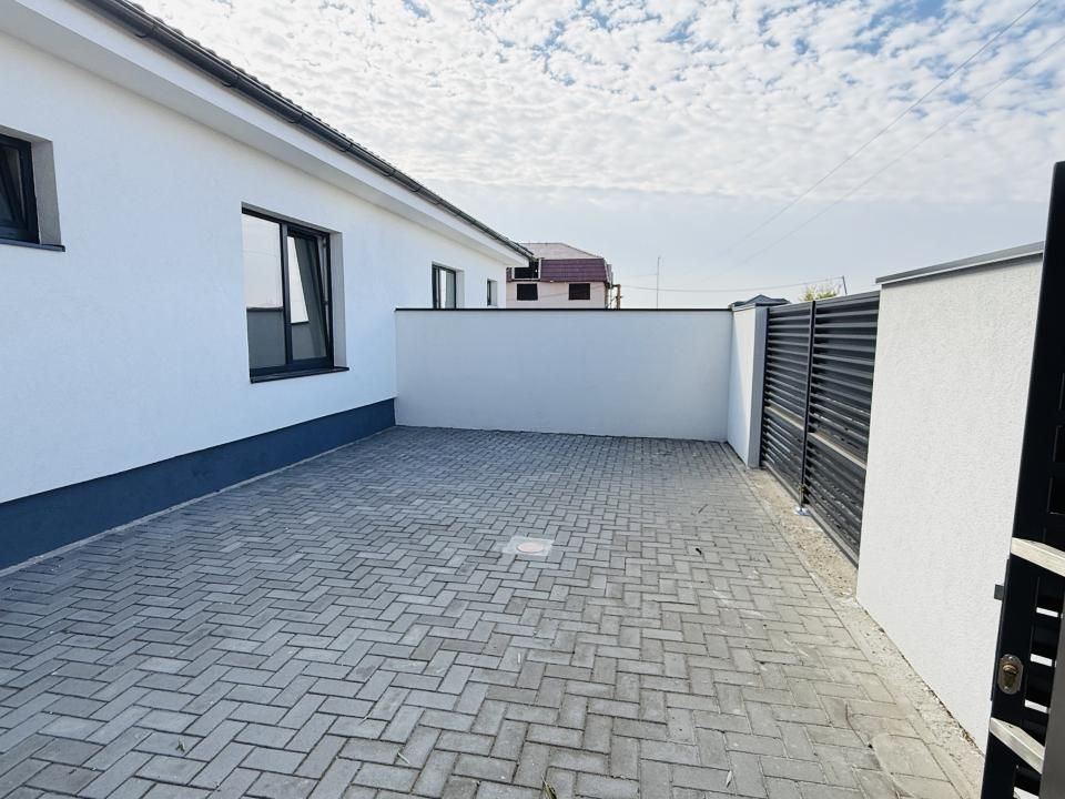 COMISION 0% Duplex modern 4 camere, 86mp utili, 301mp teren in Sag – fotografia 3 din 15