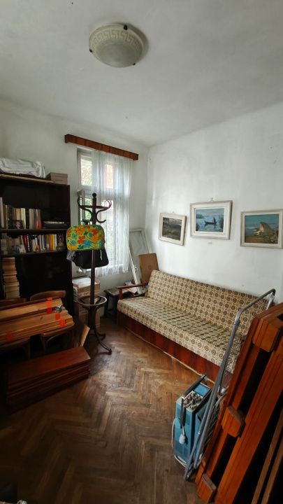 De vanzare 2 camere in vila interbelica, curte comuna zona Armeneasca – fotografia 9 din 16