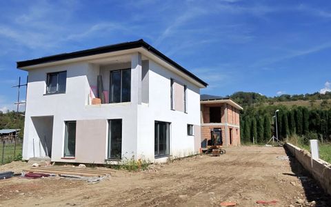 🏡 Proiect nou de case moderne P+1 – la doar 2 minute de Năsăud