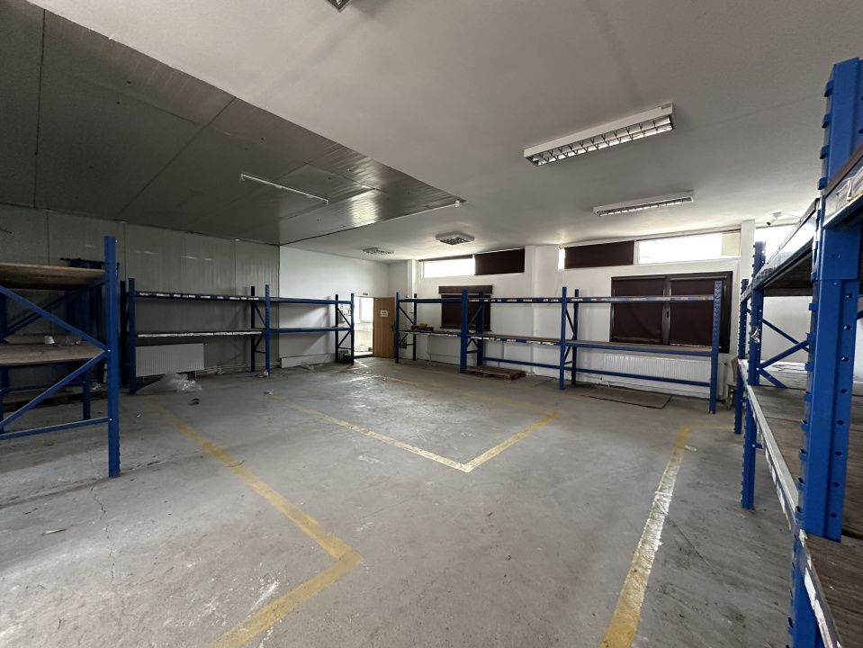 DEPOZIT 450 mp. Birouri Hala si TEREN Imprejmuit 4077 mp Asfalt - Utilitatile – fotografia 20 din 29