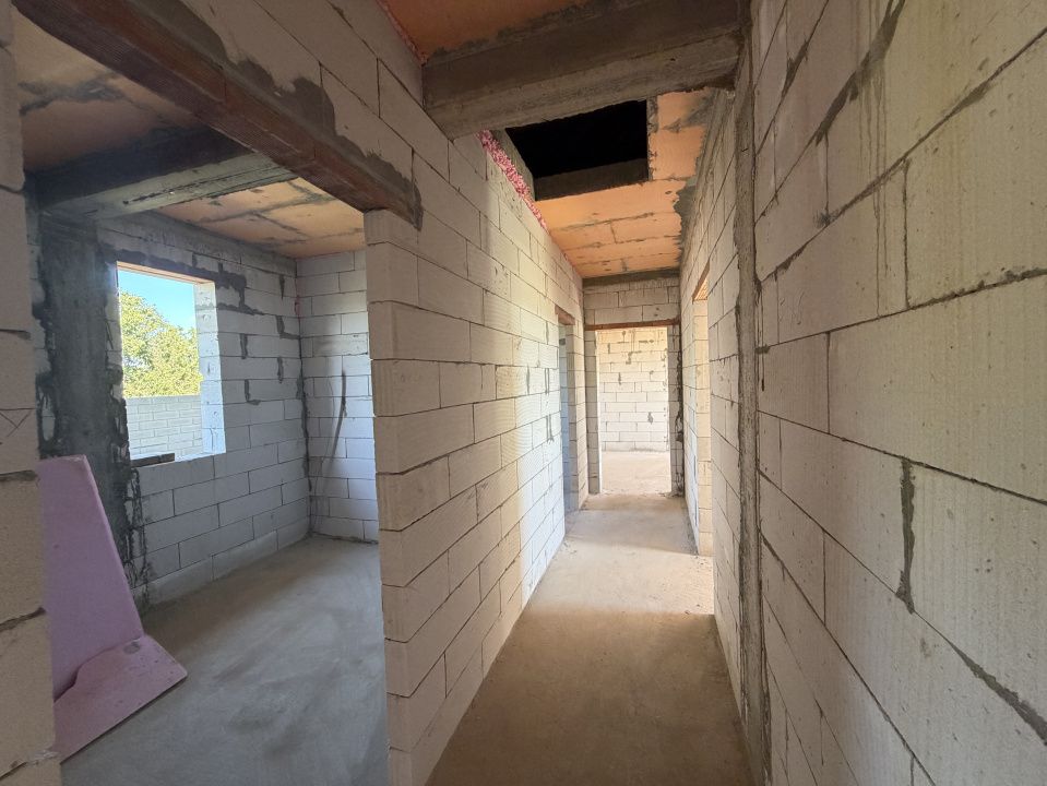 Casa la rosu pe  parter, 133mp utili, anexa 39mp, Carcea, zona profi – fotografia 10 din 12