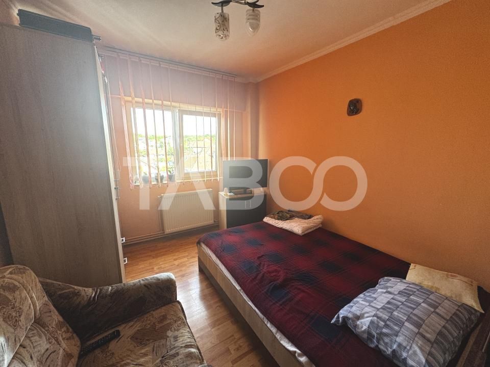 COMISION 0 - Apartament 4 camere 2 bai pivnta si balcon 8 mp Cisnadie – fotografia 5 din 19