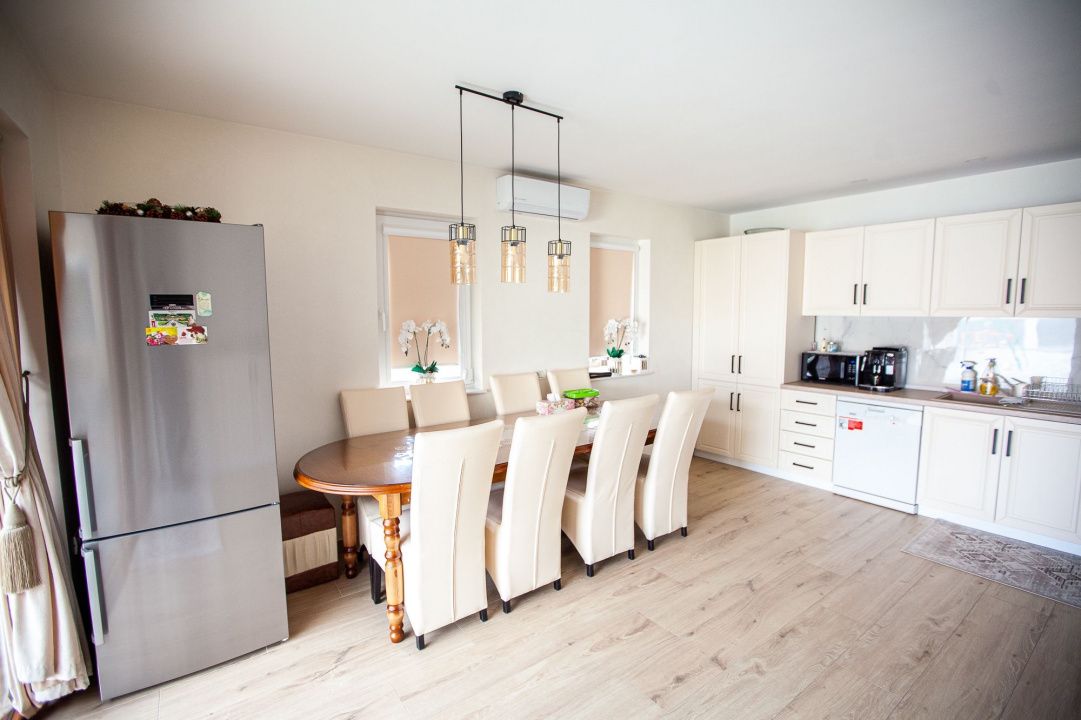 Casa Finisata 6 camere 681 mp.Teren Micesti Renovata Modern Curte Gard Utiliati – fotografia 30 din 68