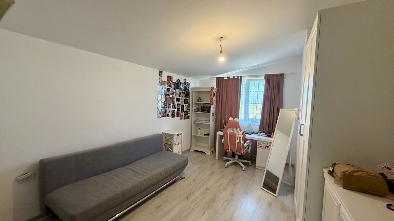Casa de vânzare în Tunari – 3 dormitoare, curte proprie și 2 locuri de parcare – fotografia 12 din 18