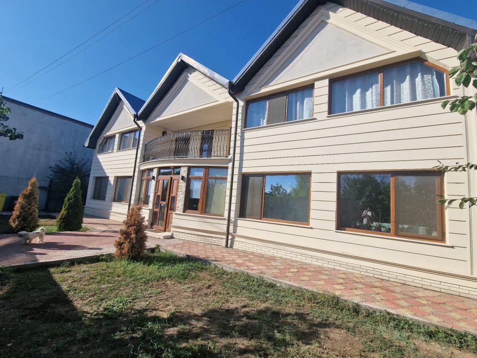 Casa P+1, 228mp utili , 426mp teren, cartier Lapus Arges – fotografia 1 din 17