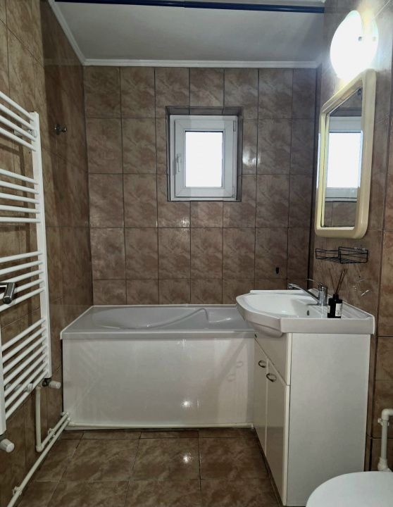 Apartament 2 camere situat pe Bd Mamaia in zona Spitalului Militar – fotografia 13 din 15