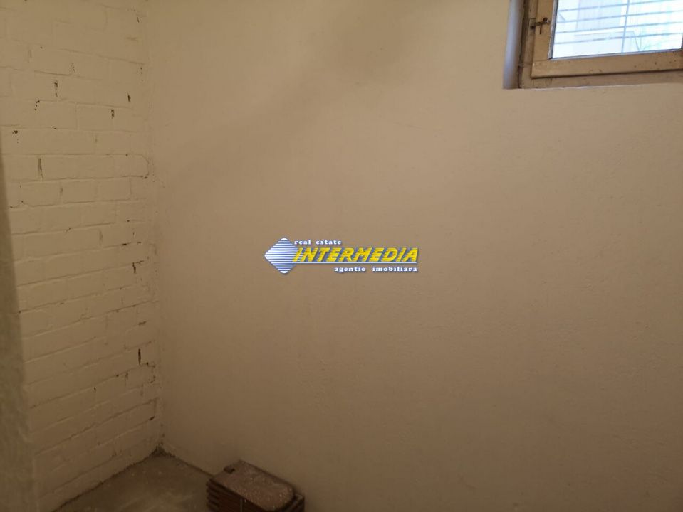 Spatiu comercial 40 mp finisat de inchiriat in Cetate – fotografia 5 din 19