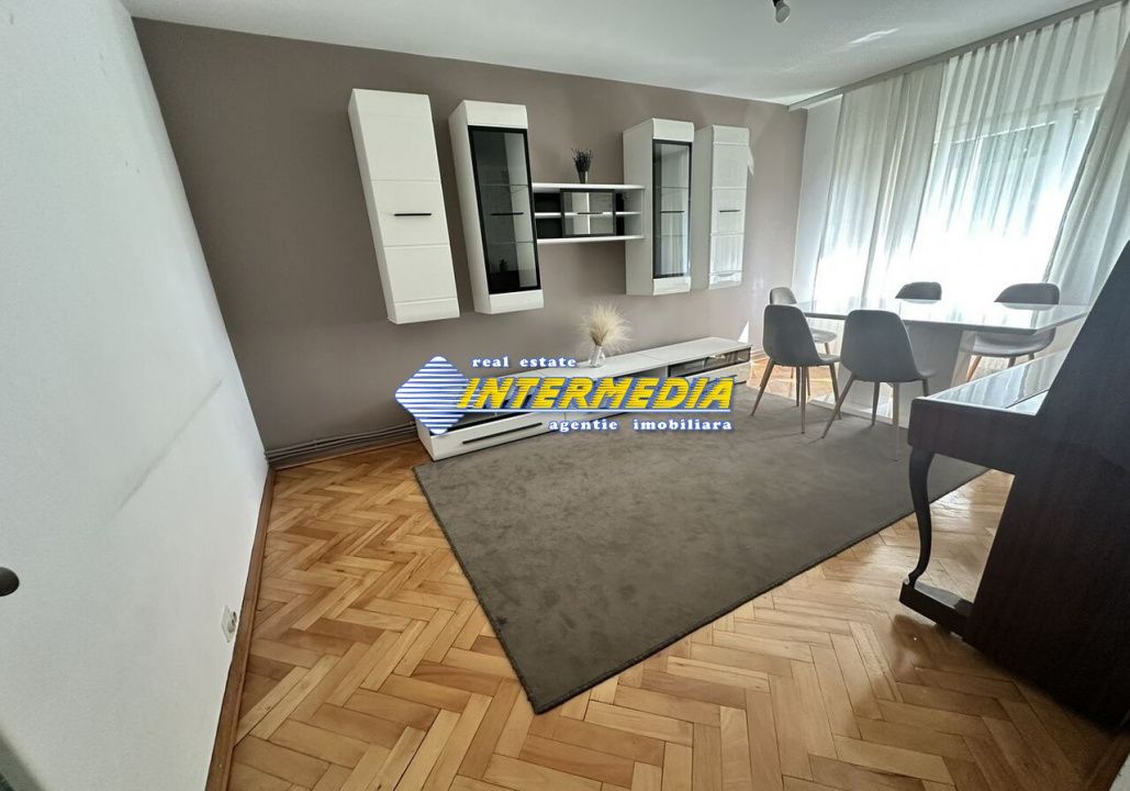De Vanzare Apartament 4 camere decomandat 83 mp etaj 1 finisat complet – fotografia 1 din 14