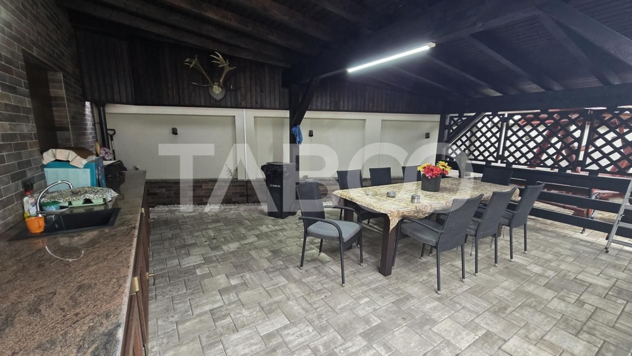 Casa individuala cu 10 camere de vanzare in zona Lupeni Sibiu – fotografia 4 din 27