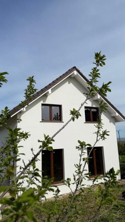 Casa individuala Jucu de Sus, garaj+2parcari, 3 dormitoare, 3 bai, gradina – fotografia 2 din 14