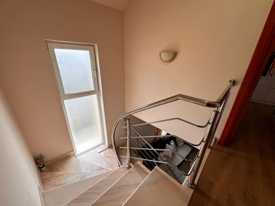 Casa in Centru finisata, mobilata, utilata complet – fotografia 8 din 26