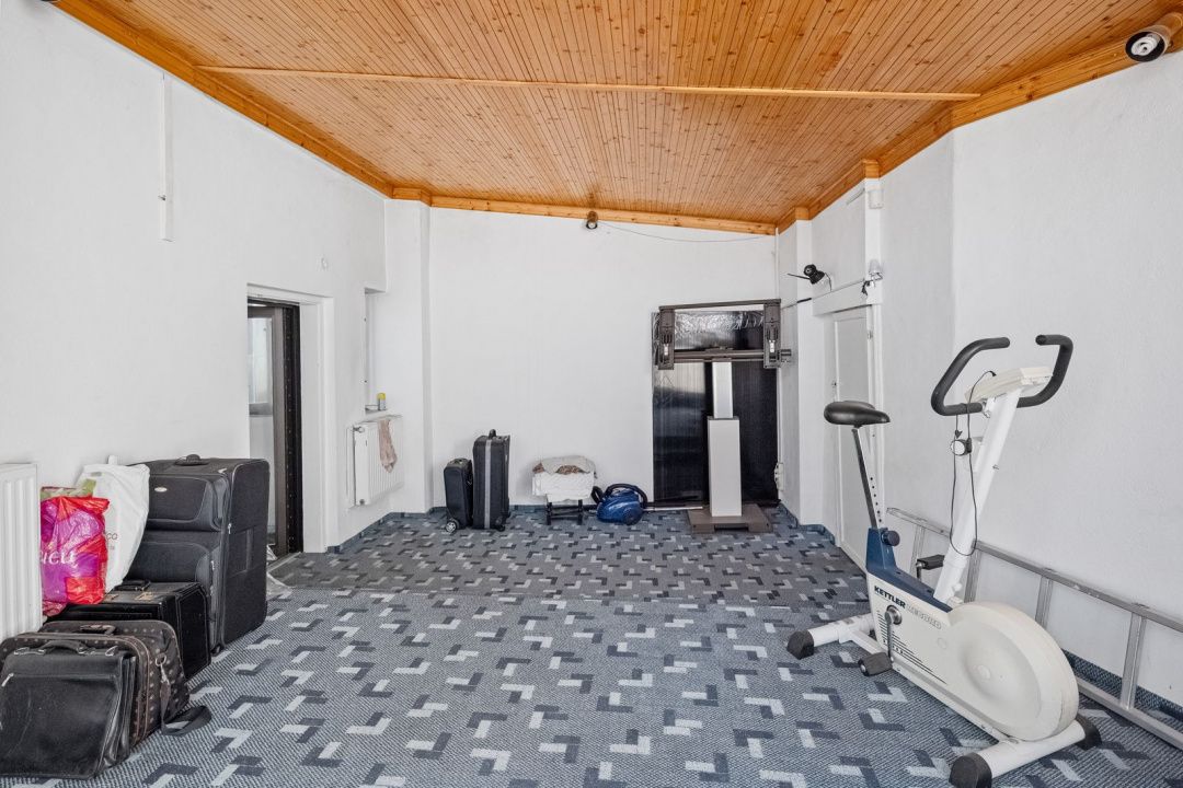 VANZARE VILA 9 CAMERE DACIA- RADU DE LA AFUMATI NR. 42 - COMISION 0% – fotografia 34 din 40