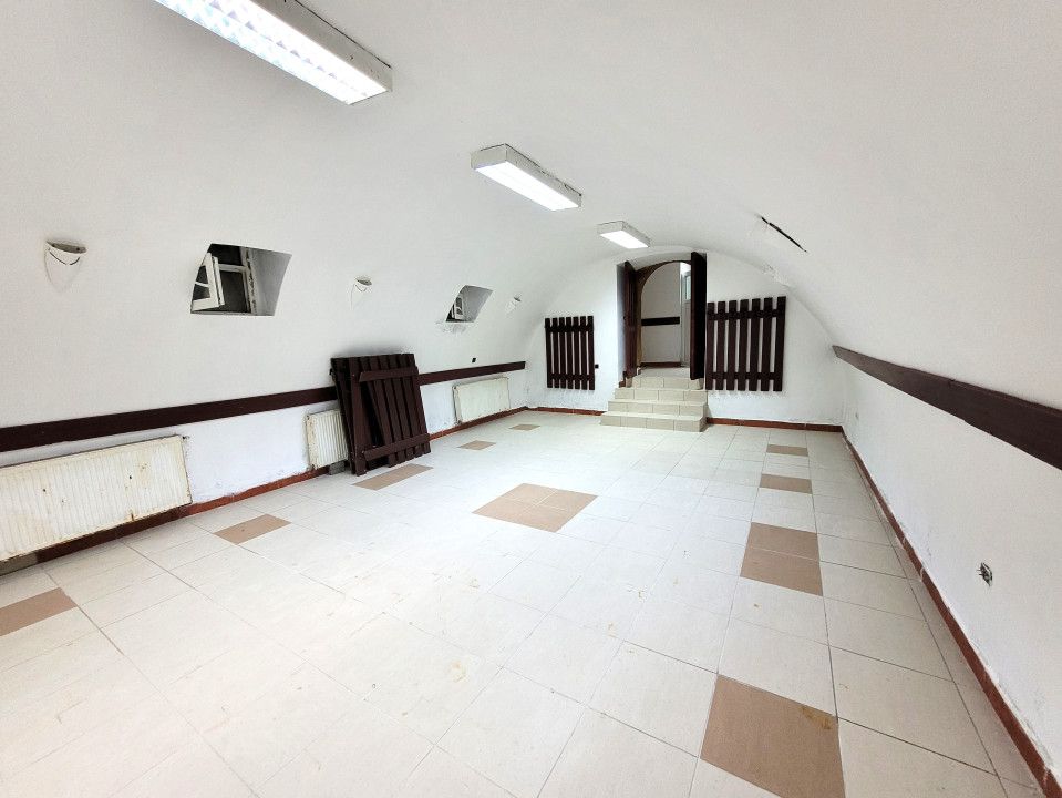 Spatiu cu suprafata generoasa, in centrul Clujului – fotografia 4 din 7