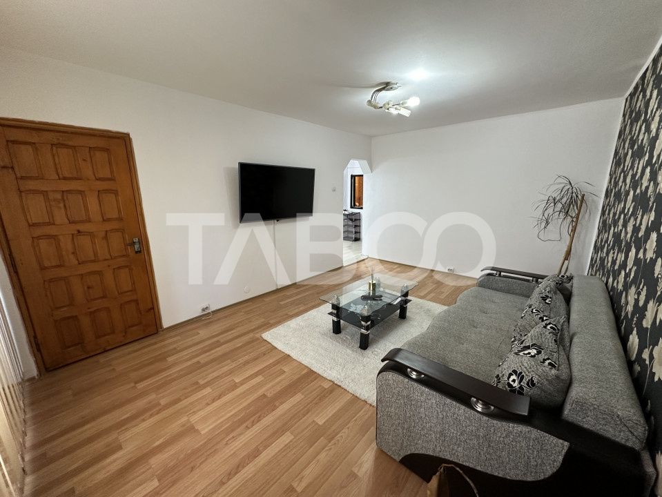 Apartament decomandat 3 camere 2 bai 68 mpu etaj 3 Calimanesti Valcea – fotografia 10 din 12