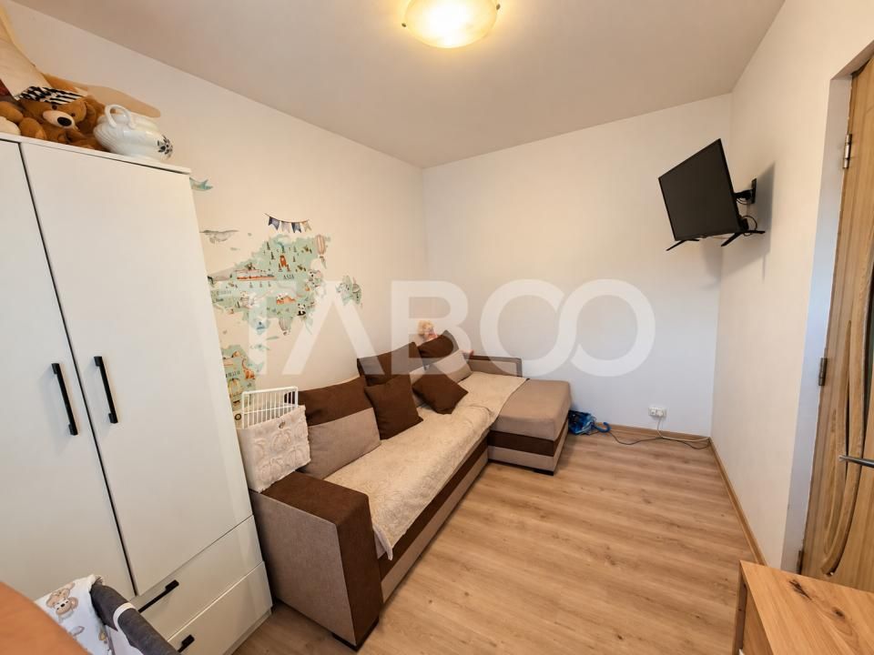 Apartament de vanzare 2 camere balcon Mihai Viteazul etaj 4 – fotografia 2 din 15
