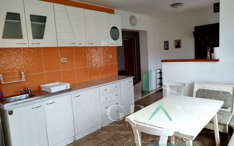 Casa individuală de închiriat | 3 camere | Curte | Terasă | Garaj | Gazon | Jucu