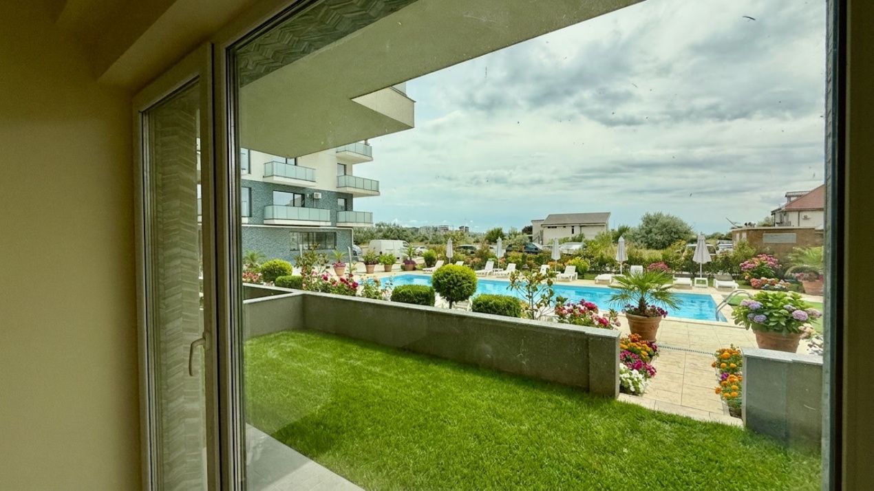 Apartament direct la PISCINĂ, curte proprie, finalizat, Parcare bonus – fotografia 1 din 27