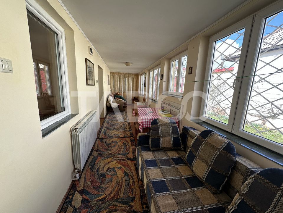 Casa familiala pentru locuit sau vacanta , spatioasa si confortabila . – fotografia 13 din 16