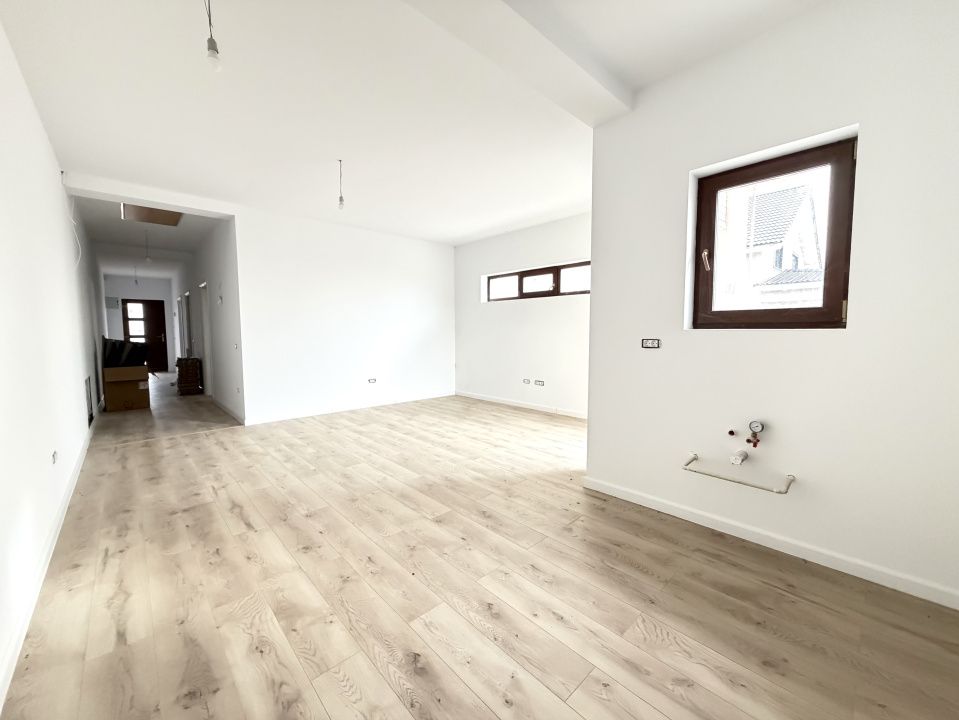 Duplex modern cu 3 camere, 70 mp utili, 250 mp teren - Sanandrei – fotografia 1 din 8
