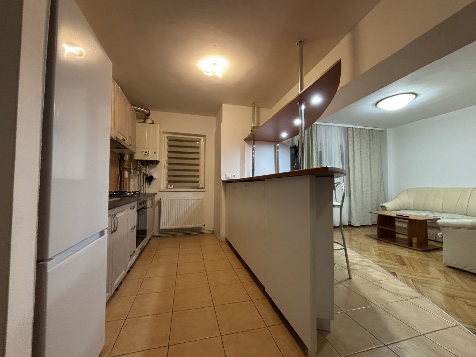 Apartament 3 camere de închiriat, etaj 1 – Sibiu, Vasile Aaron – fotografia 8 din 13