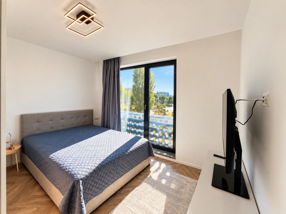 Apartament 2 camere - Lake On - Vedere frontala la Lac – fotografia 6 din 11