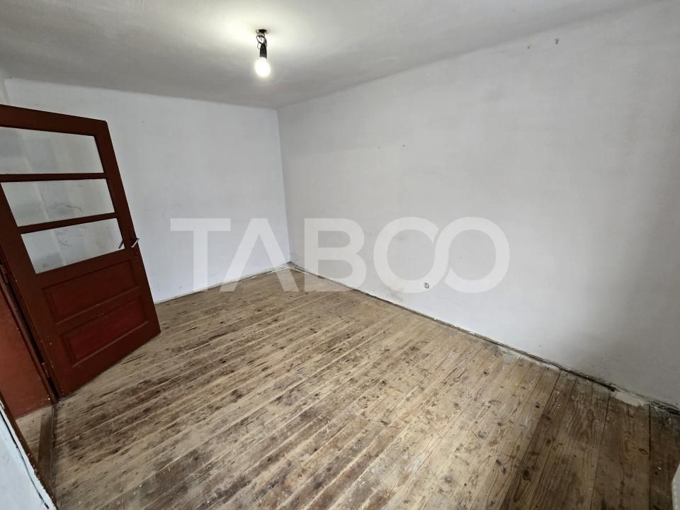 Casa de vanzare cu teren 412 mp pivnita garaj in Terezian Sibiu – fotografia 34 din 34