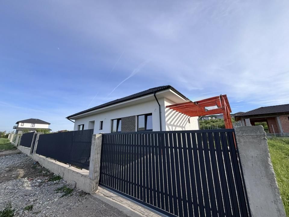 Casă individuală, P+Pod, panouri fotovoltaice, teren 500mp | Chinteni – fotografia 5 din 9