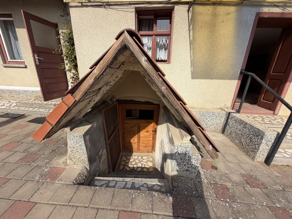 CASA Vintu D+P+E+M cu 4100 mp .Teren Intravilan si Extravilan Utilitati – fotografia 59 din 70