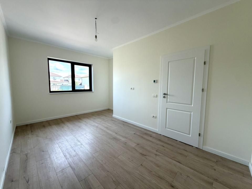 Duplex spatios, 5 camere, 132 mp utili, 300 mp teren - Dumbravita – fotografia 7 din 17