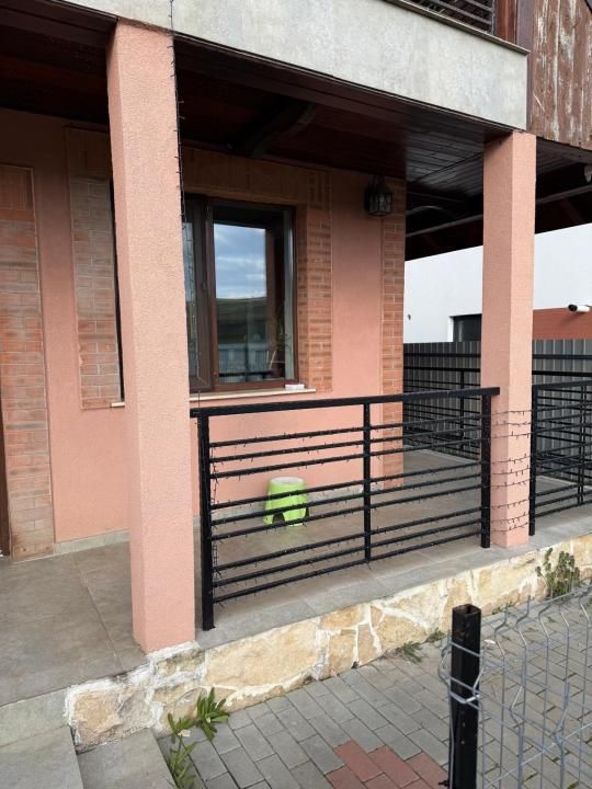 Casă de vânzare 4 camere, 100 mp utili, teren 400 mp, complet mobilată și utilat – fotografia 2 din 16