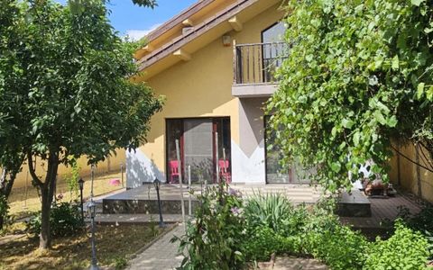 Casa 3 camere, teren 665 mp, Preajba, Malu Mare, zona Damila.